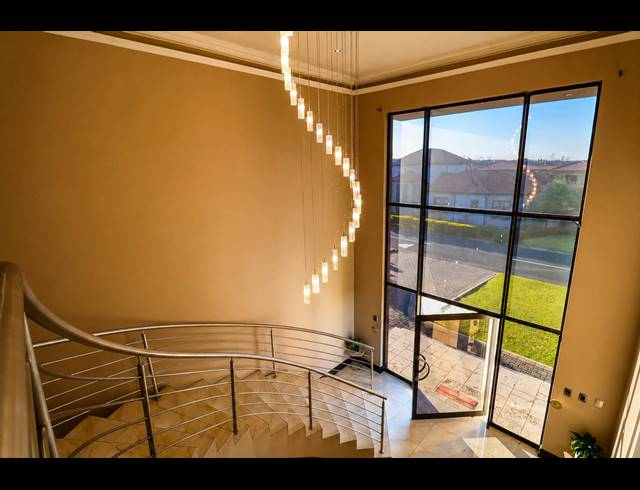 4 BEDROOM GOLF ESTATE FOR SALE IN BLUE VALLEY GOLF ESTATE